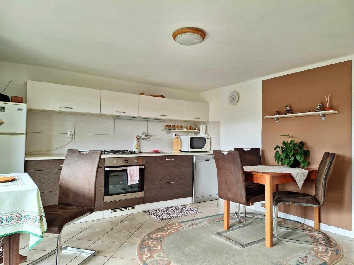 Apartman Pod Maliarkou Vichodna Kültér fotó